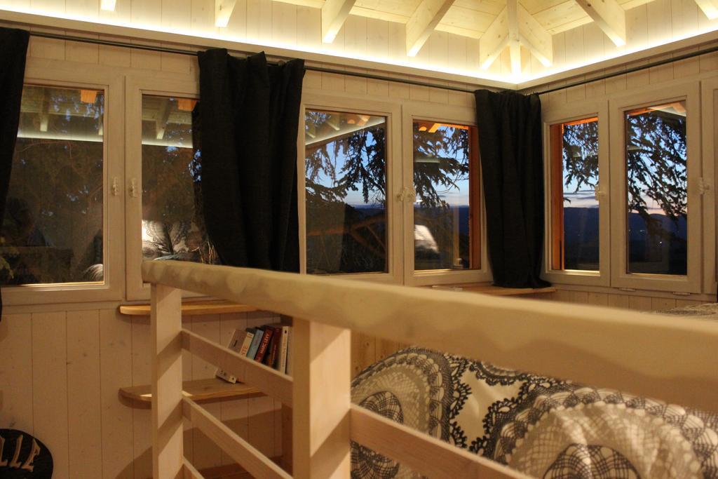 Bed & Breakfast Domaine Des Grands Cedres Cordelle